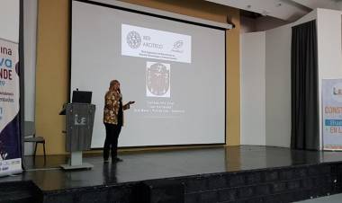 La Prof. Raquel Raccaro expuso en Colombia los proyectos de sustentabilidad del Instituto José Hernández.
