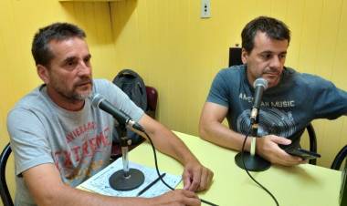Integrantes de la Comisión Directiva del C.D.Roca visitaron los estudios de la Radio.